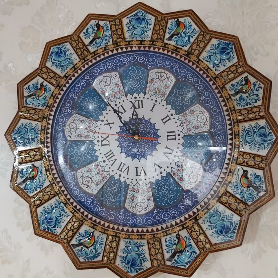 ساعت خاتم و مینا طرح گل ومرغ با بشقاب برجسته میناکاری