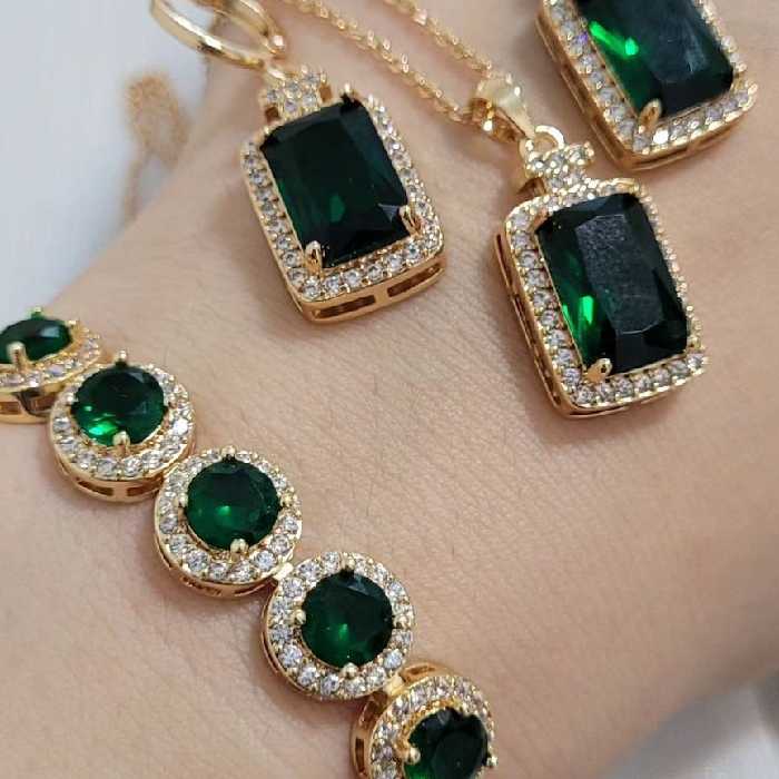 نیم ست نگین سبز 