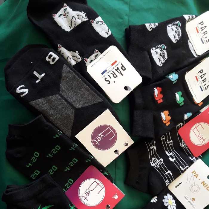 جوراب مچی نخی زمینه مشکی 