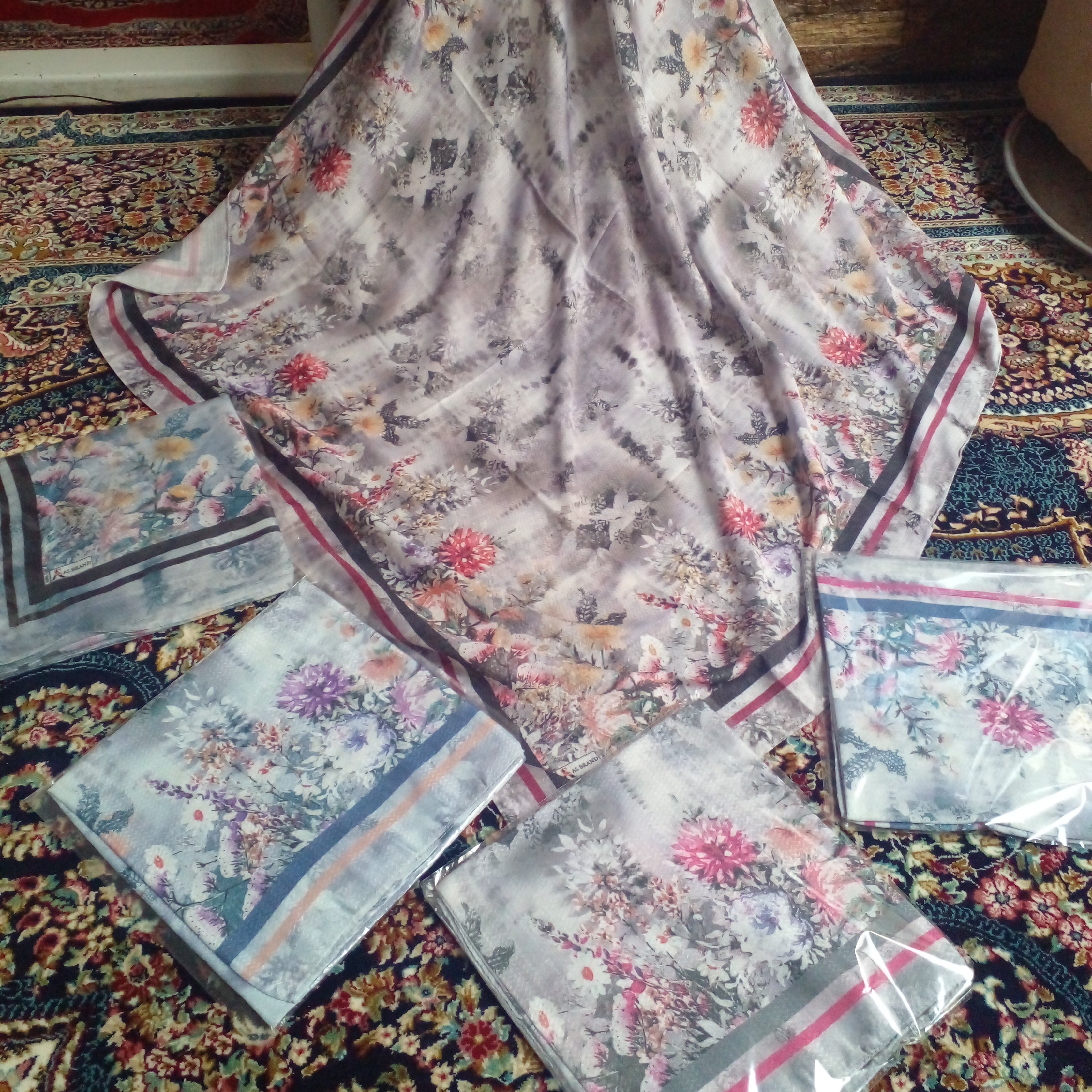 روسری گل دار