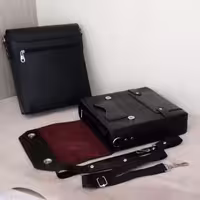 کیف دوشی  دستدوزچرم طبیعی گاوی وبزی کیف رودوشی اسپرت دستدوز بهترین هدیه وعیدی ماندگارچرم دستدوز آفرینه کیف  دانشجوحمایل