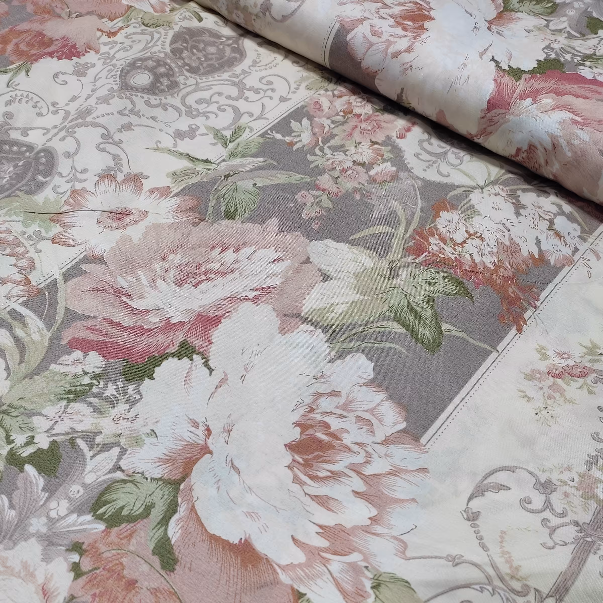 پارچه ملحفه ای عرض 2/5 باقیمت متری85,000تومان مناسب دوخت روتختی،روبالشتی، تشکی و.