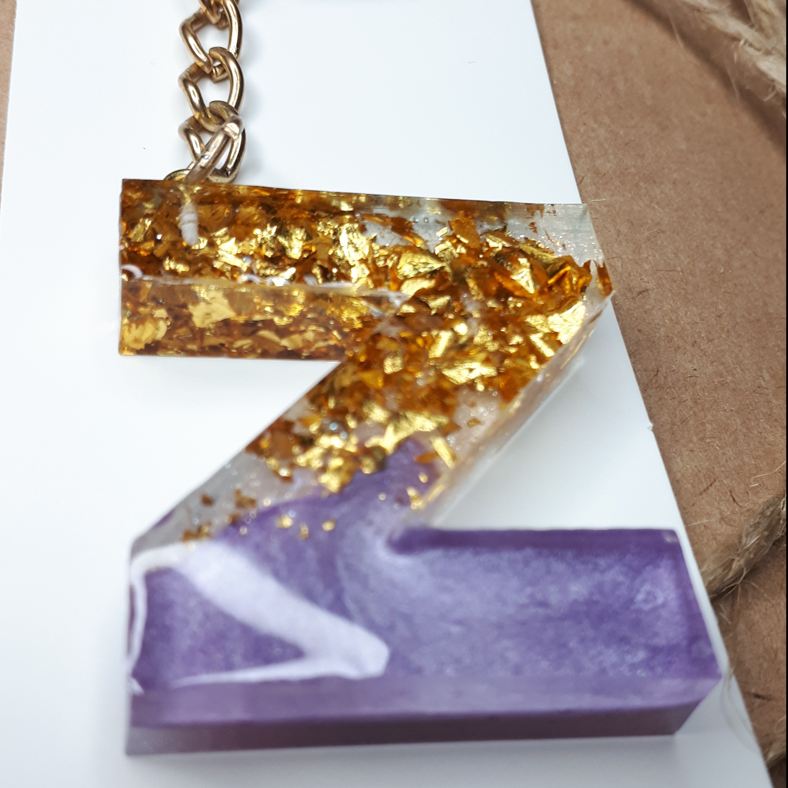 جاکلیدی رزینی طرح حرف انگلیسی زد Z بنفش