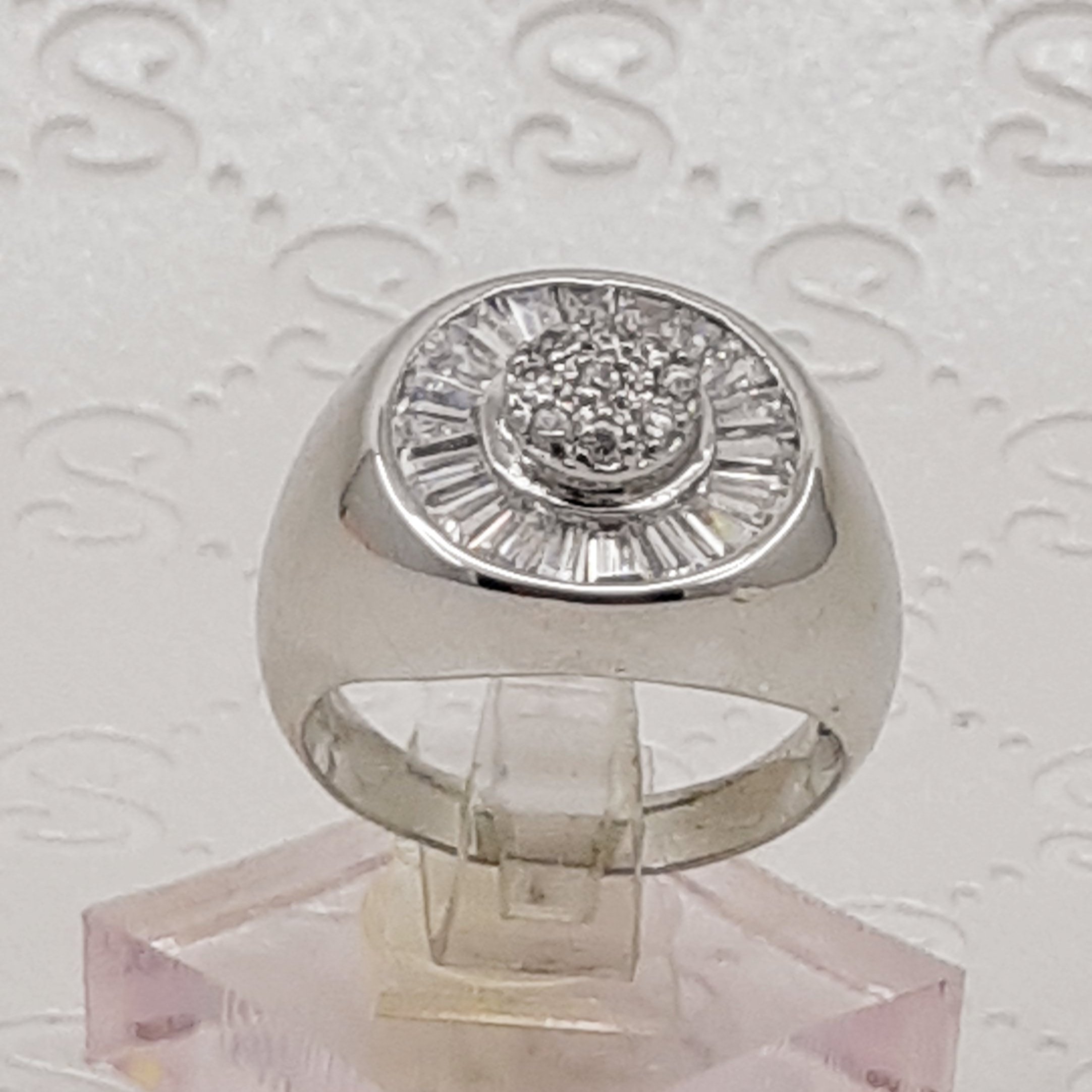 انگشتر نقره مردانه سنگهای تراش باگت آبکاری طلا سفید