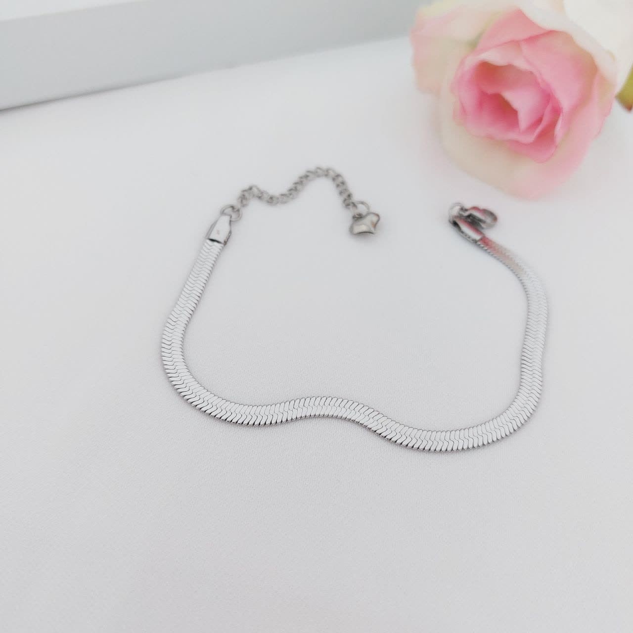 دستبند ماری کد11663طرح طلا.استاینلس استیل.آبکاری طلا.ضدحساسیت.رنگ ثابت