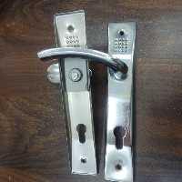 دستگیره درب خال دار  کروم آپارتمانی