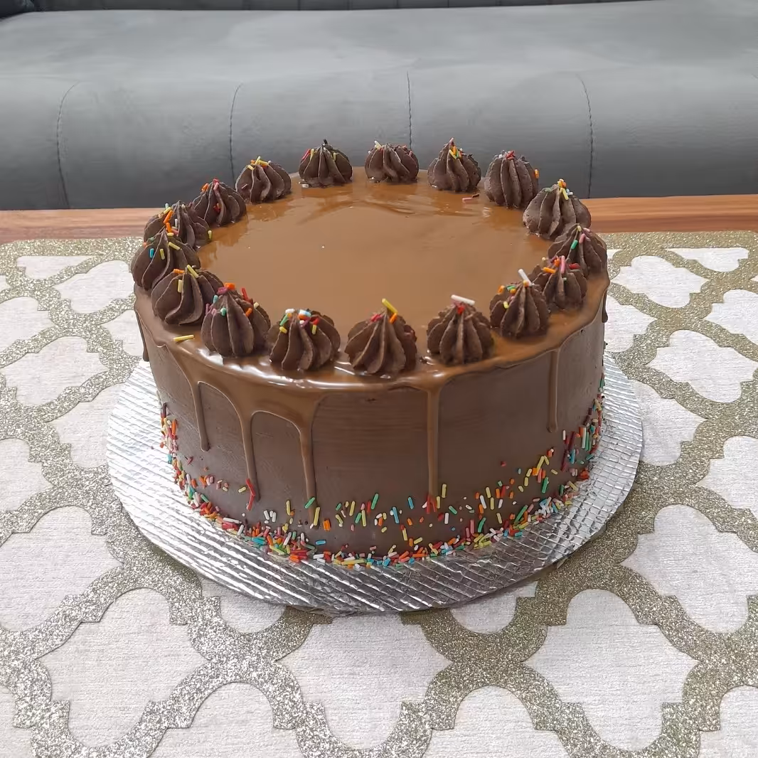 کیک شکلاتی 33
