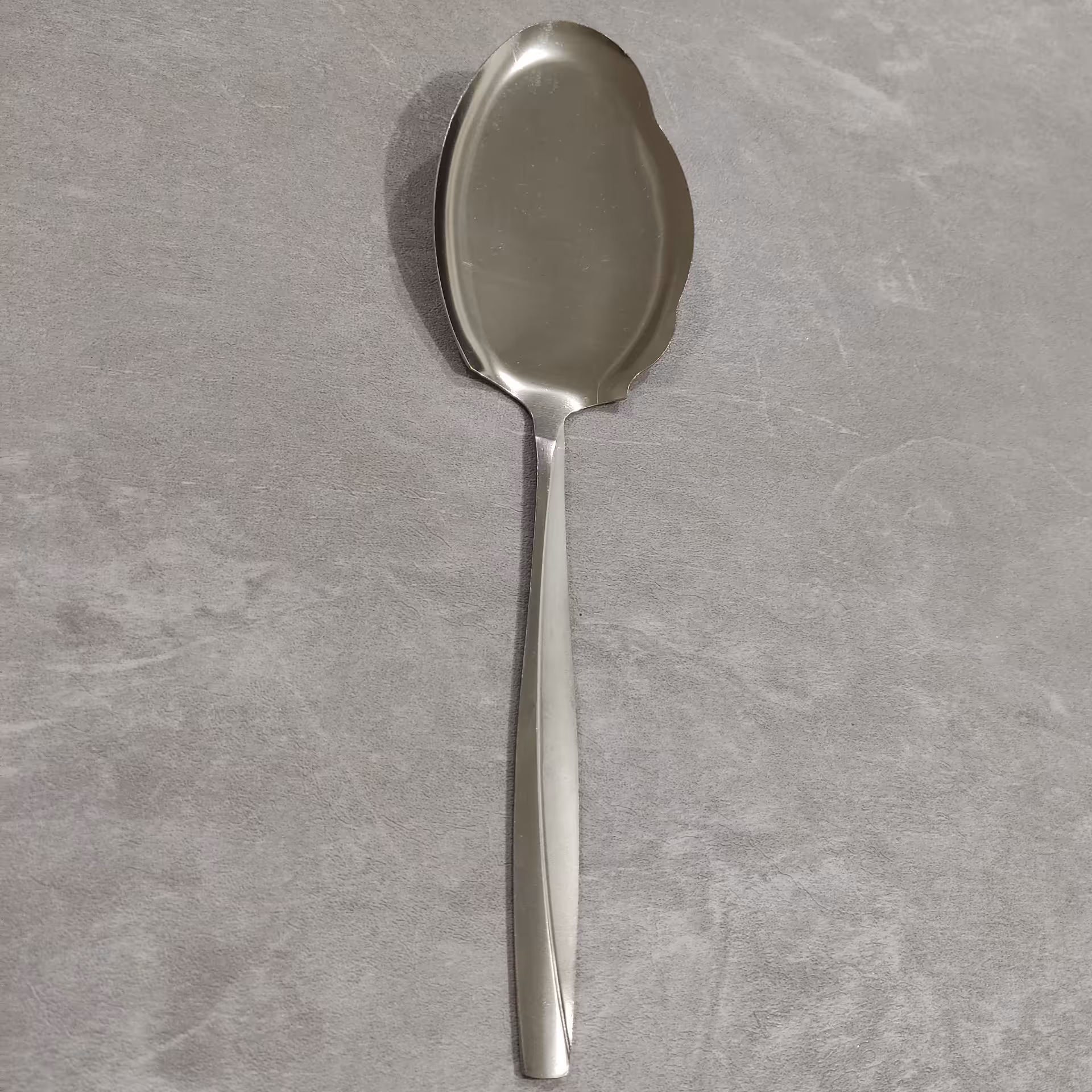 کفگیر طرح ماینز مارک واگنر آلمان Germany طرح مایز بسته 1 عددی ضخامت 3 میل  کفگیر برنج . مناسب جهیزیه.بسیار شیک 