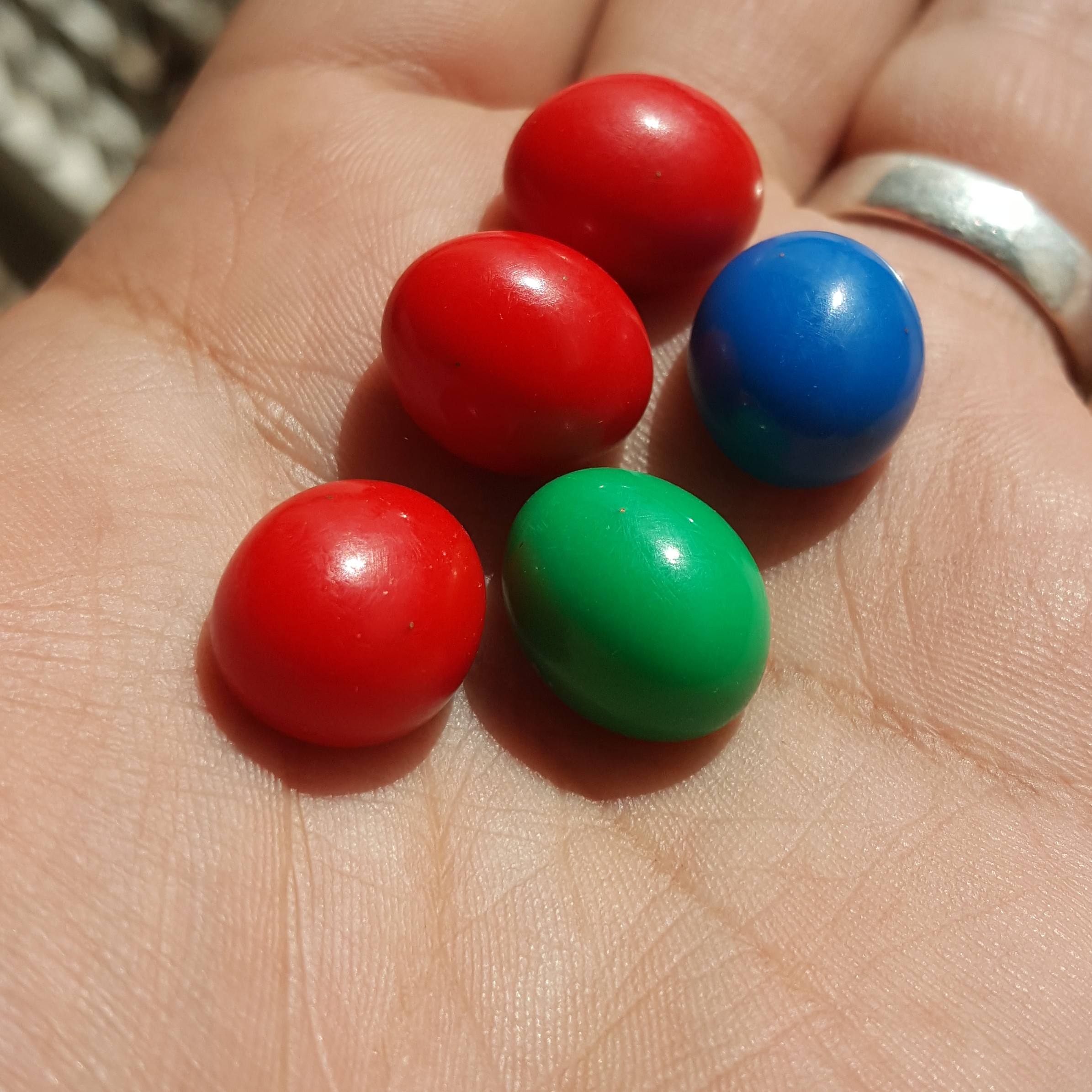 نگین فاخر زیبا رنگ های شاد