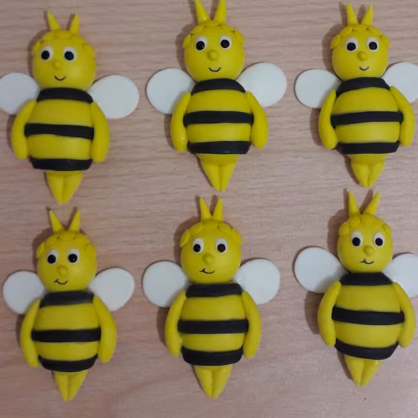 گیفت زنبور خمیری (پس کرایه)