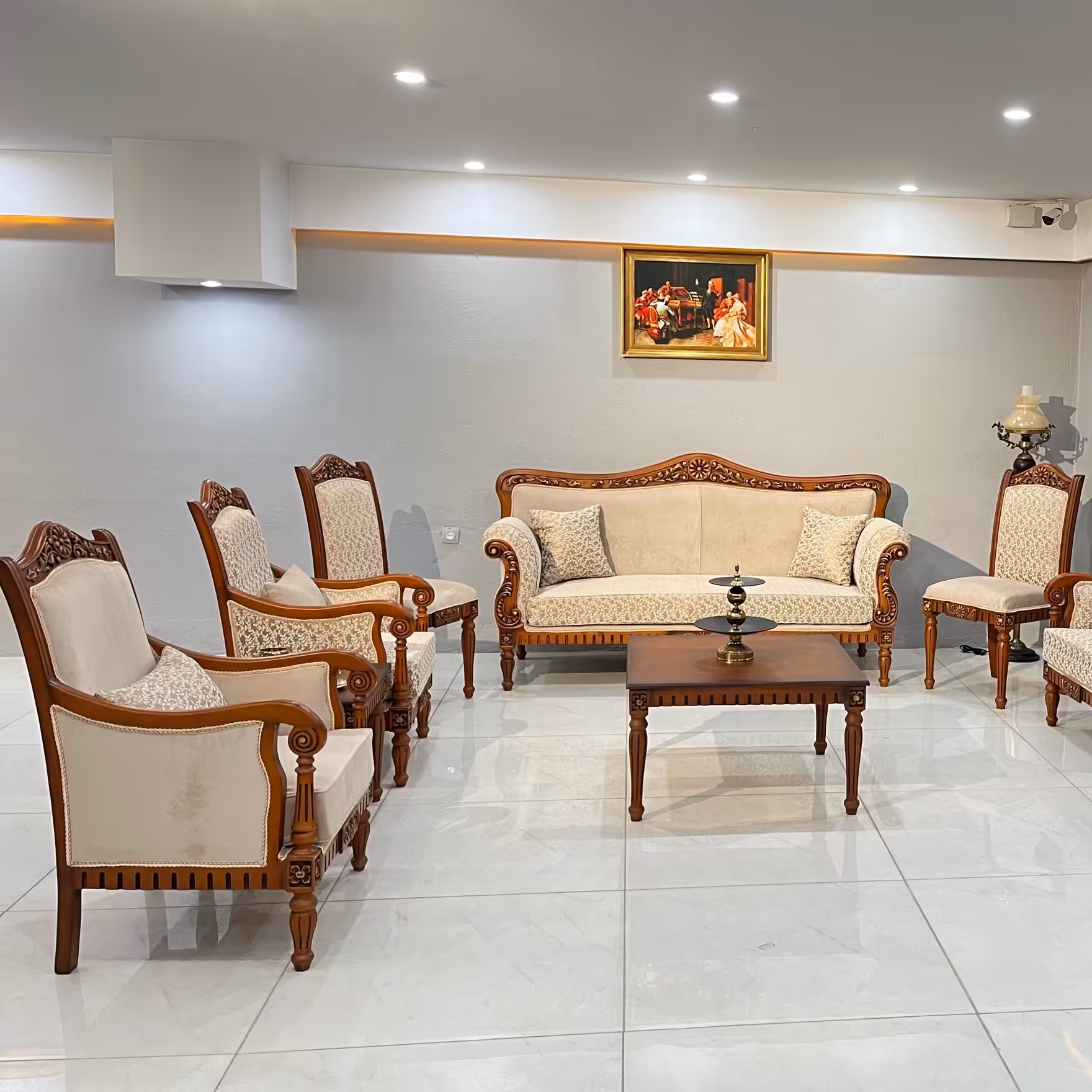 مبل کلاسیک یونانی
