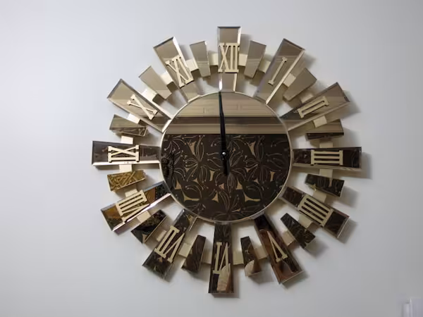 ساعت دیواری خورشیدی  آینه ای رنگ طلایی