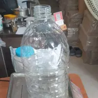 بطری پت 4000 سی سی با در و دسته (بسته 30 تایی)