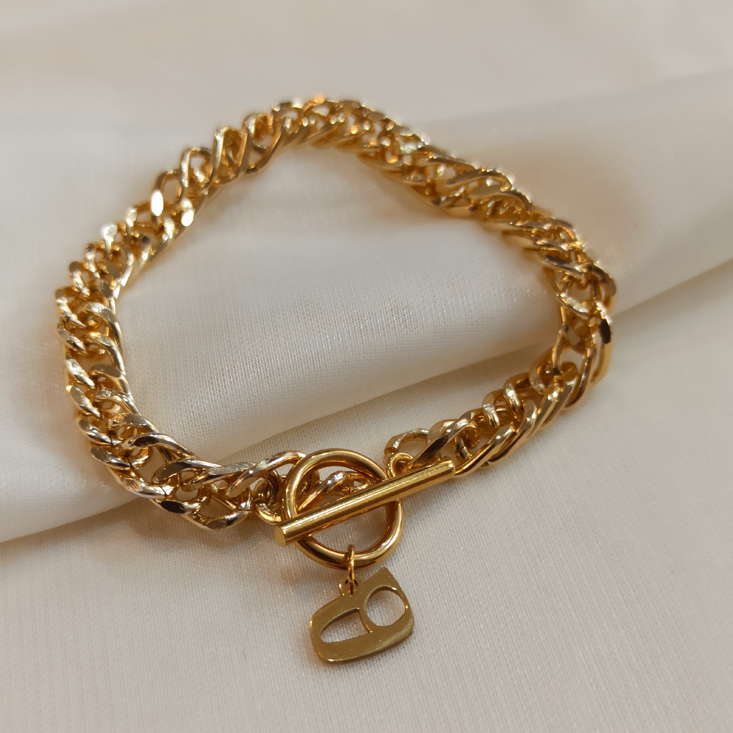 دستبند کارتیر قفل تی