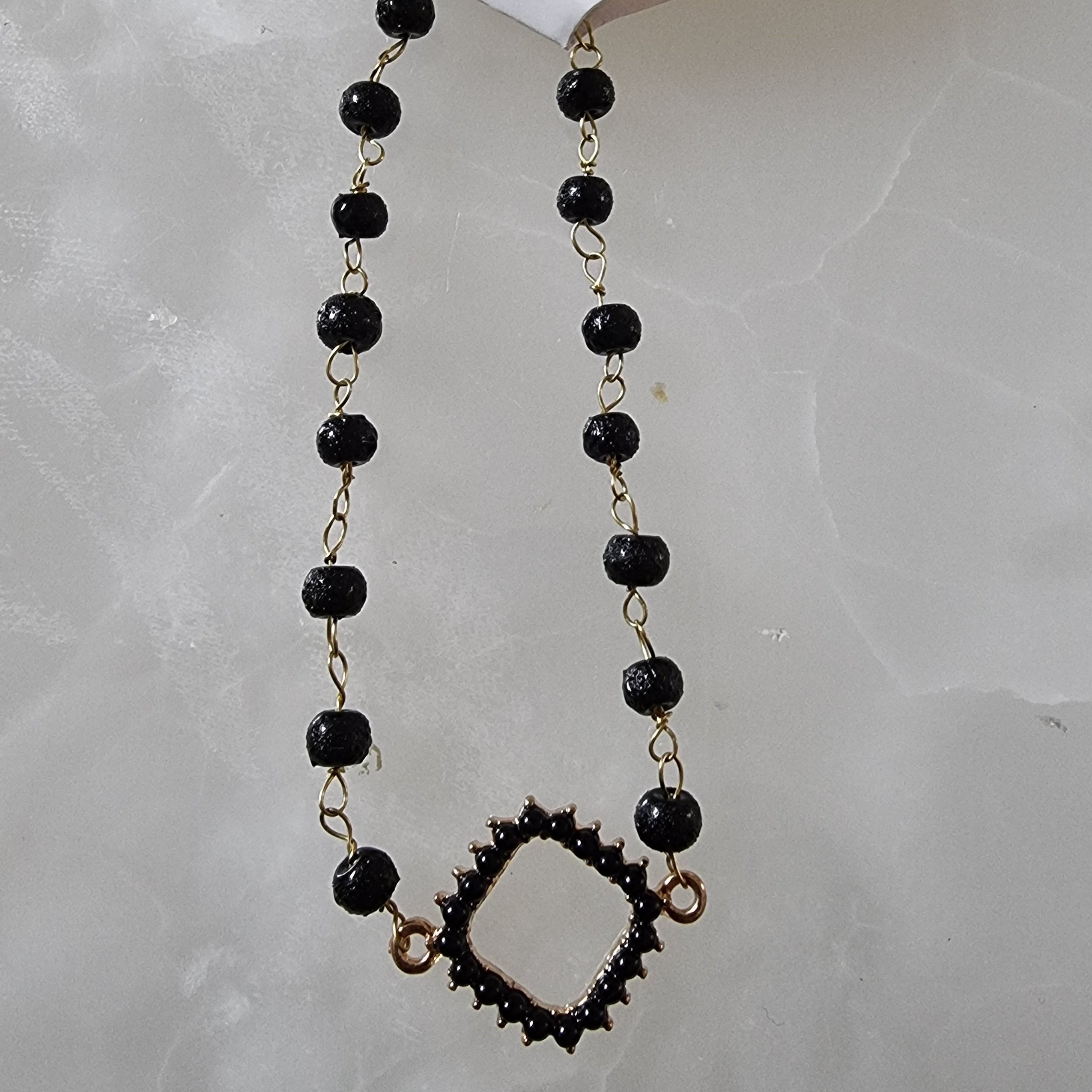 دستبند مشکی