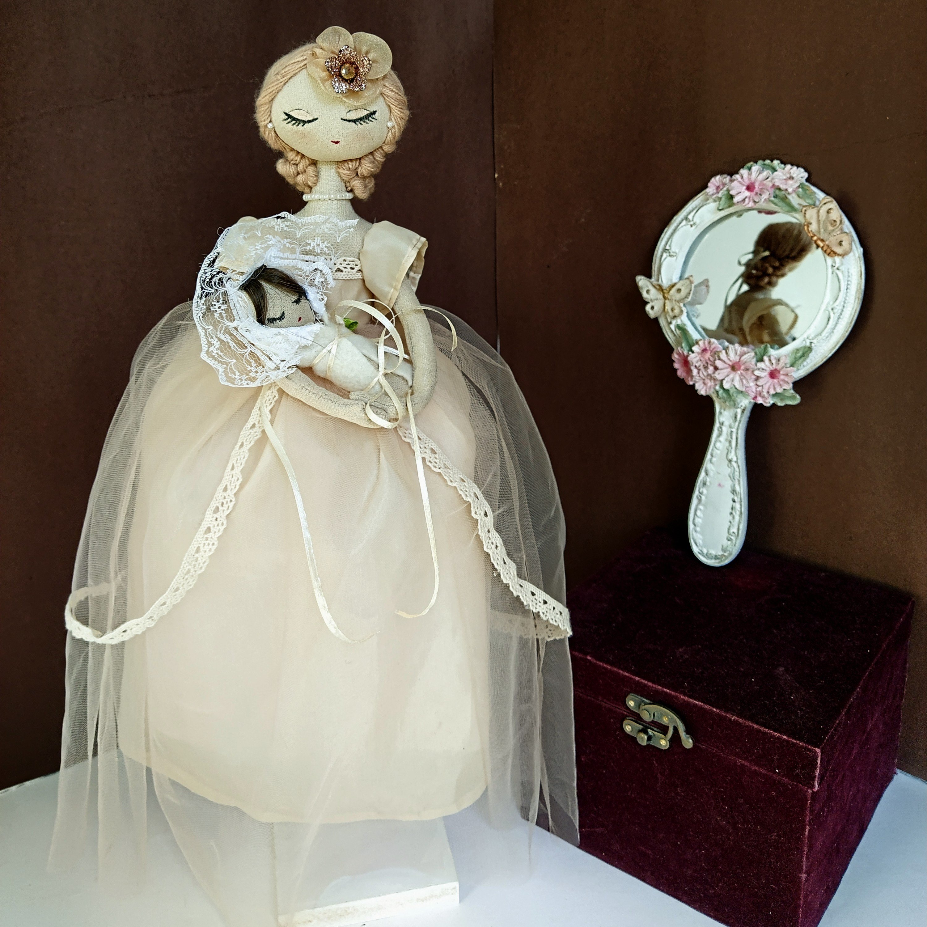 عروسک تیلدا 75 سانتی مدل بچه دار