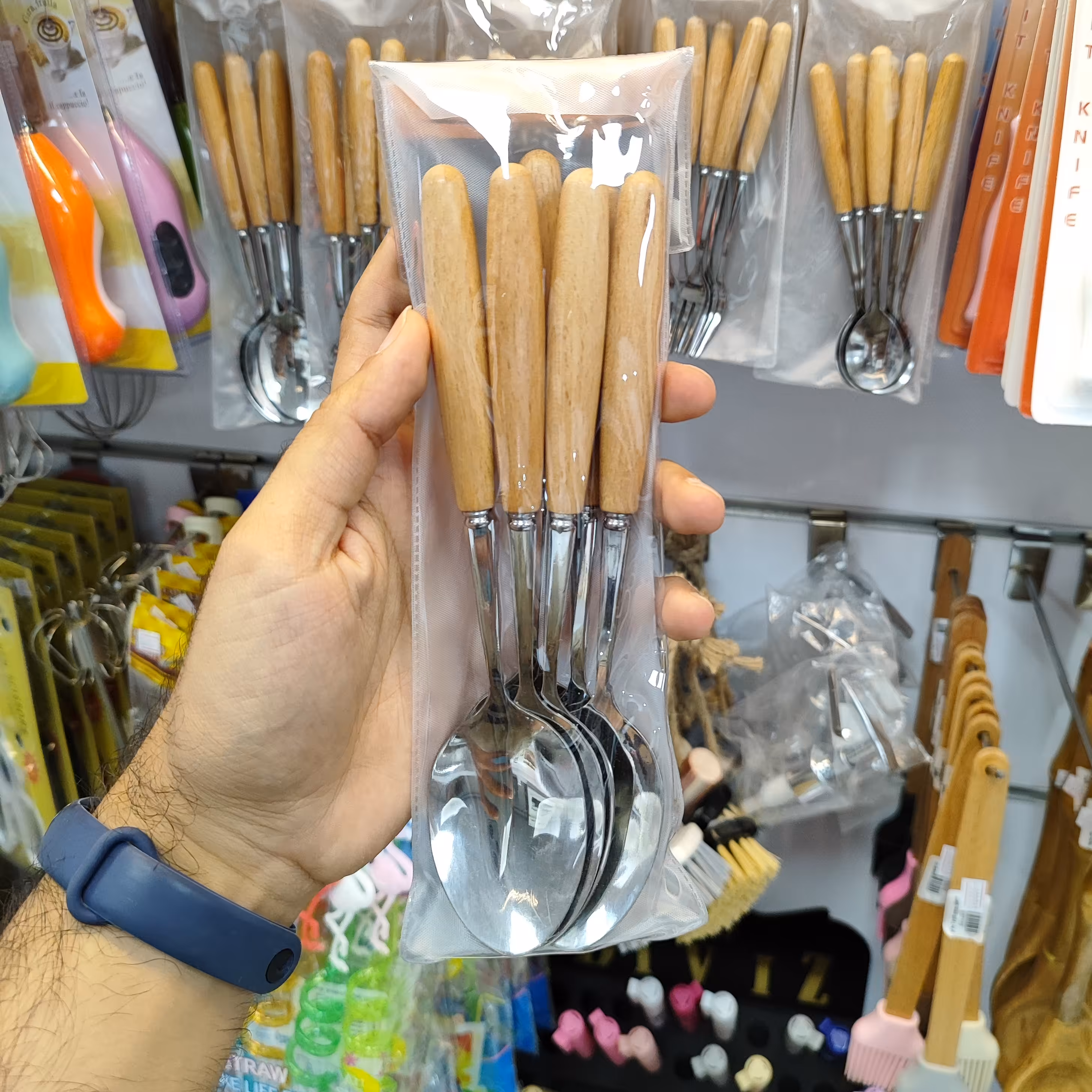 قاشق غذا خوری دسته چوبی وارداتی