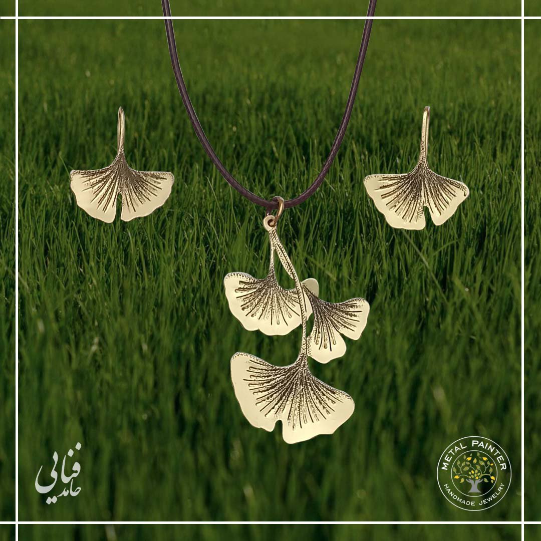 نیم ست گردنبند و گوشواره برنجی طرح برگ به طور کامل دست ساز