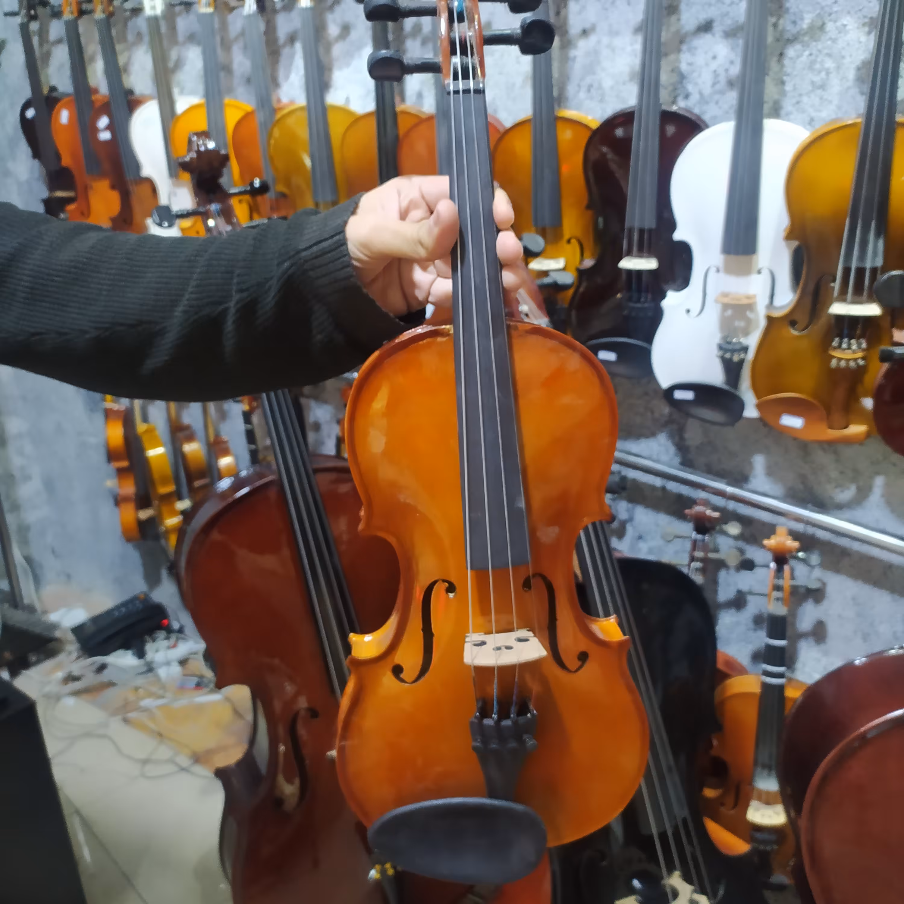 ویولن دست ساز ایرانی به همراه تمامی لوازم 