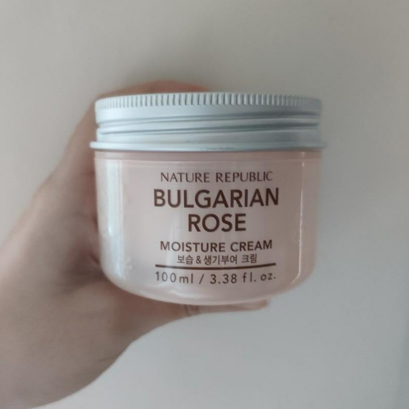 کرم رز بلغاری نیچر ریپابلیک
