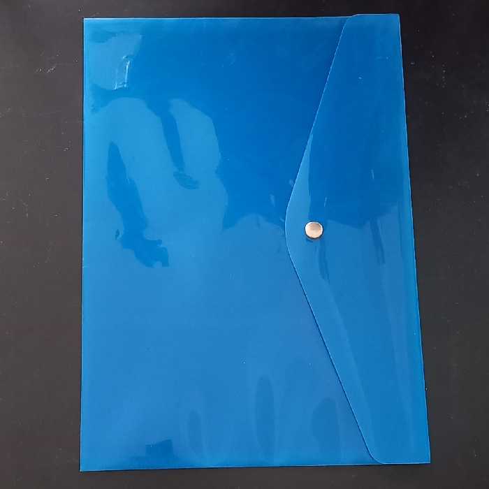 پوشه پلاستیکی دکمه دار A4