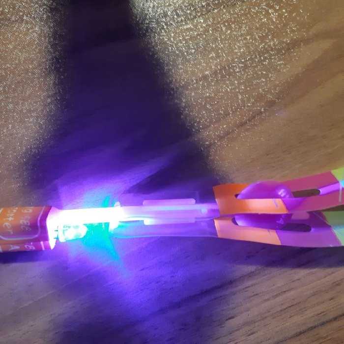 اسباب بازی تیر کمان چراغ دار(منور چراغ دار) پرتابک