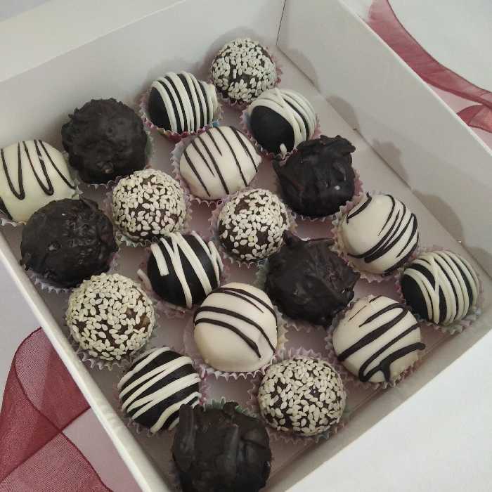 باکس ترافل های جذابمون