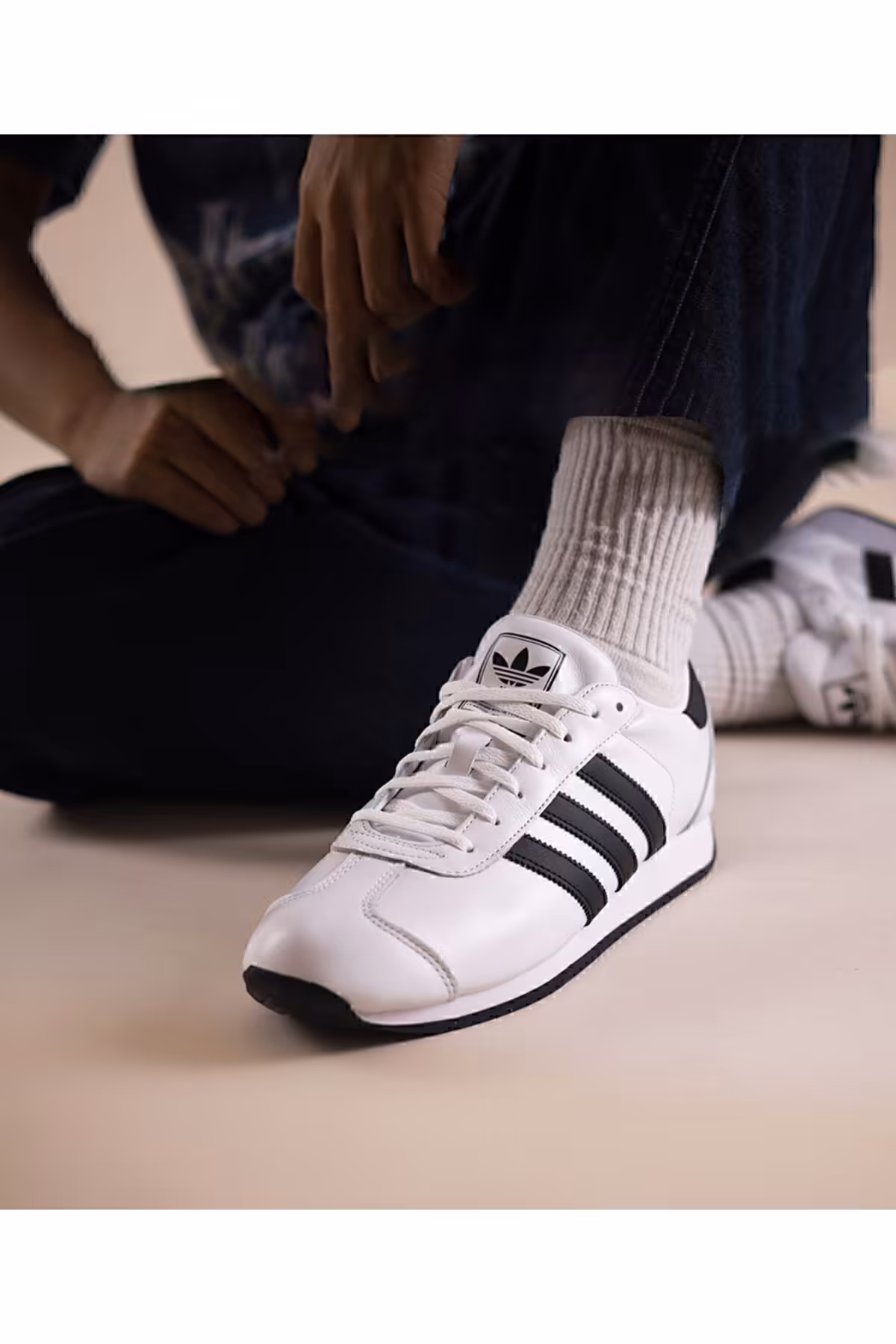 اسنیکر سفید زنانه کفش ورزشی روزانه II اورجینال adidas