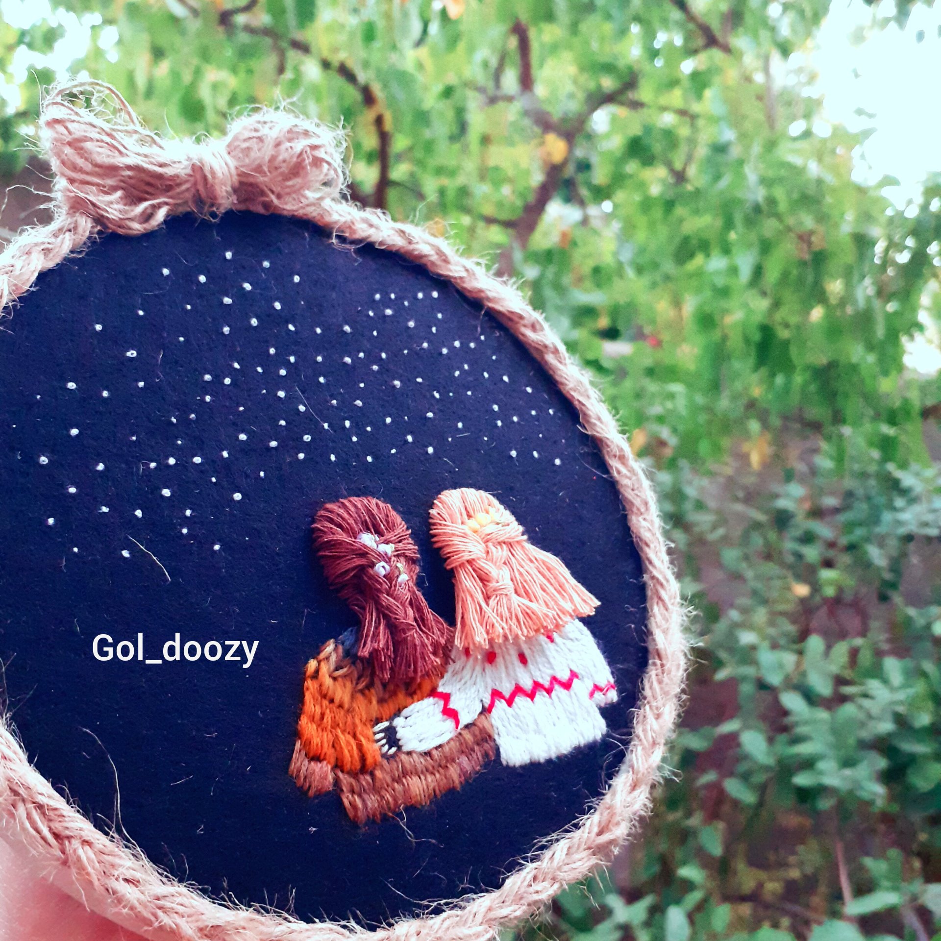 قاب گلدوزی دوستانه 7