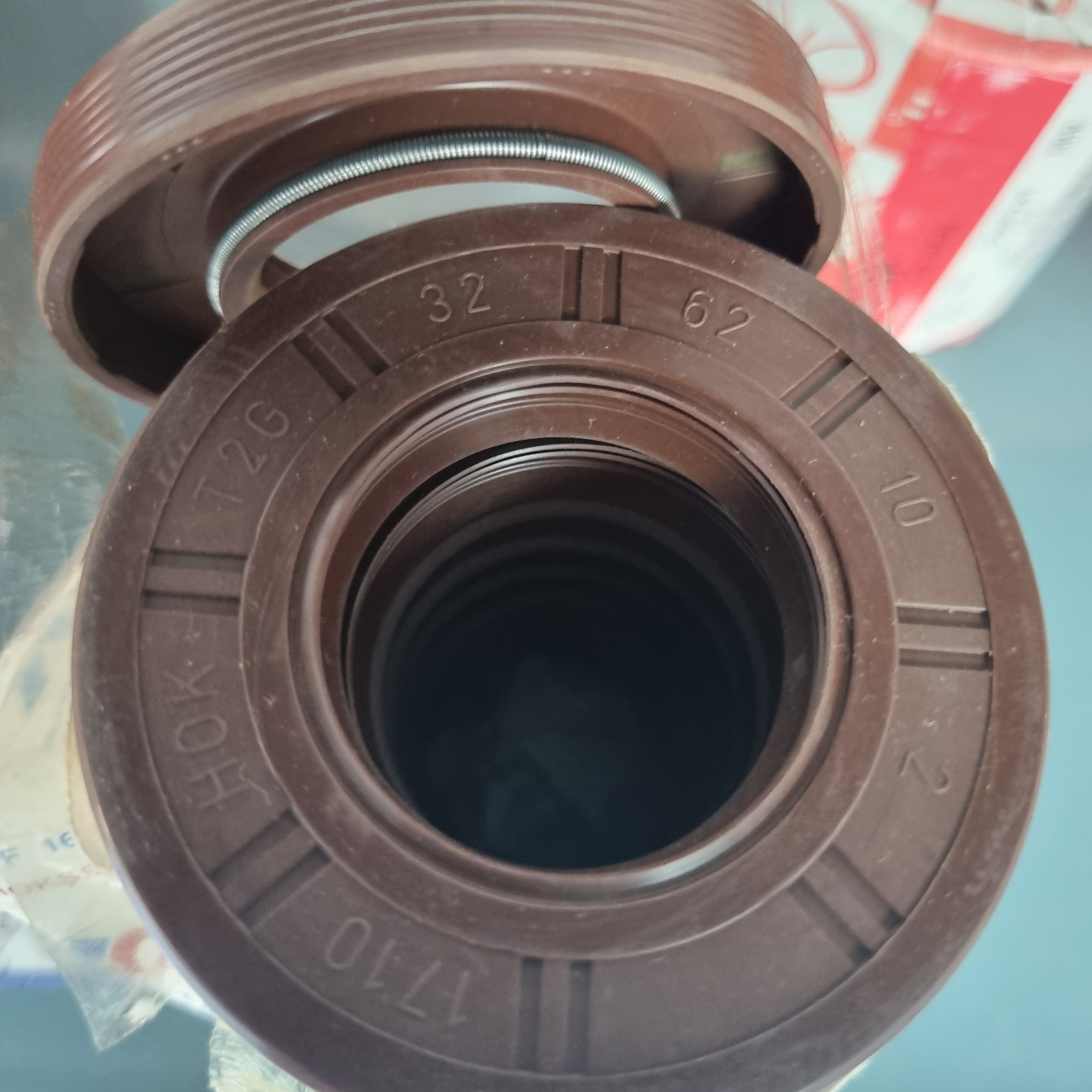 کاسه نمد 62 32 10 وارداتی ( 10* 62* 32 )