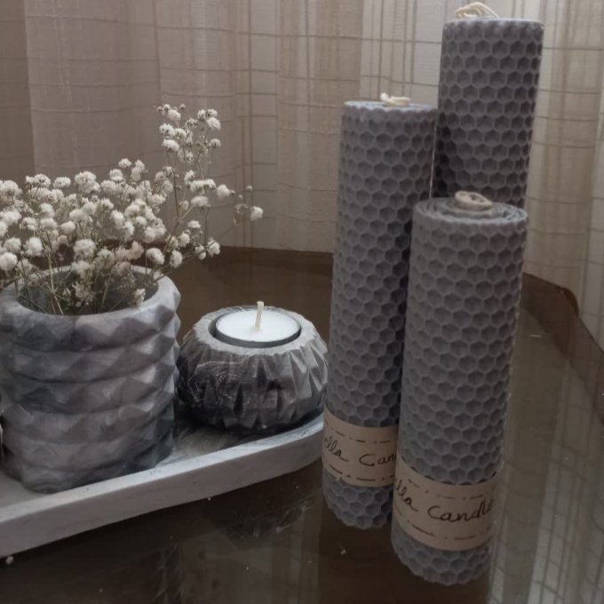 شمع موم عسلی دست ساز با کیفیت مرغوب و قیمت مناسب در رنگهای متنوع و ارتفاع و قطر دلخواه شما