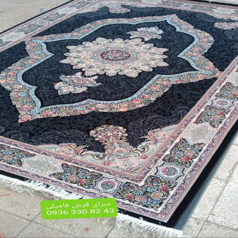 فرش ماشینی نقشه کارینا9متری رنگ سرمه ای700شانه اصل تراکم2550 نخ اکریلیک