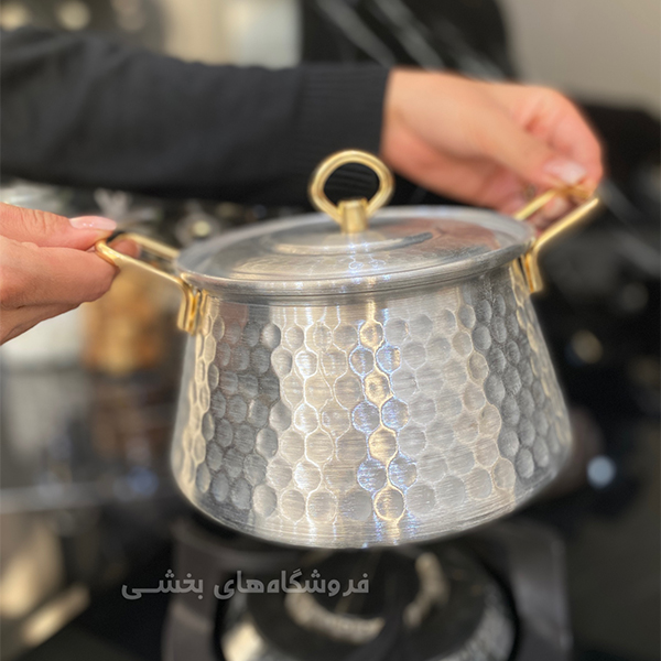 ديگچه چکشي دسته طلايي