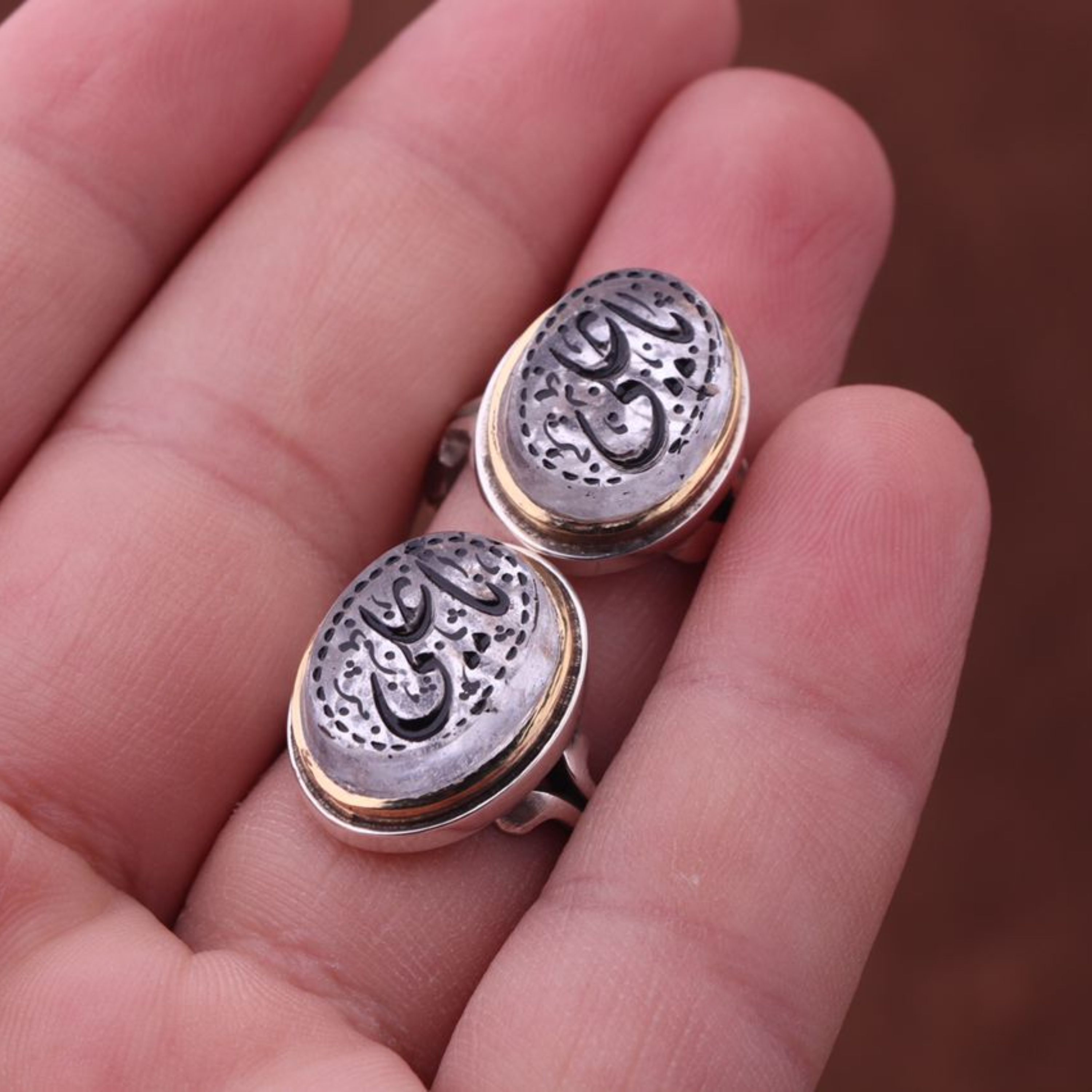 انگشتر درنجف مردانه رکاب دور‌برنجی منقش سفارشی اصل ( انگشتر سفارشی )