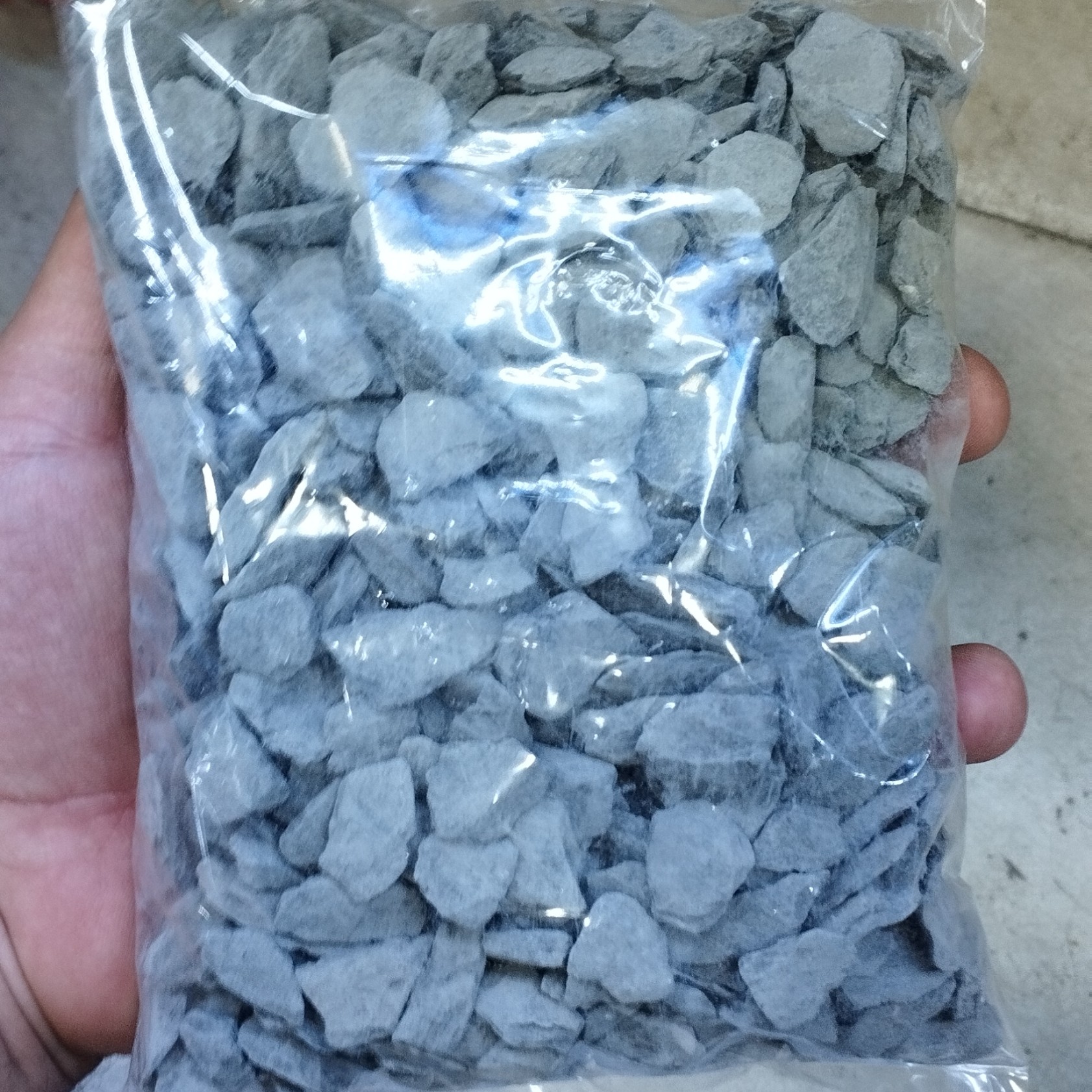 سنگ تزئینی ریز مدل WB رنگ مشکی 