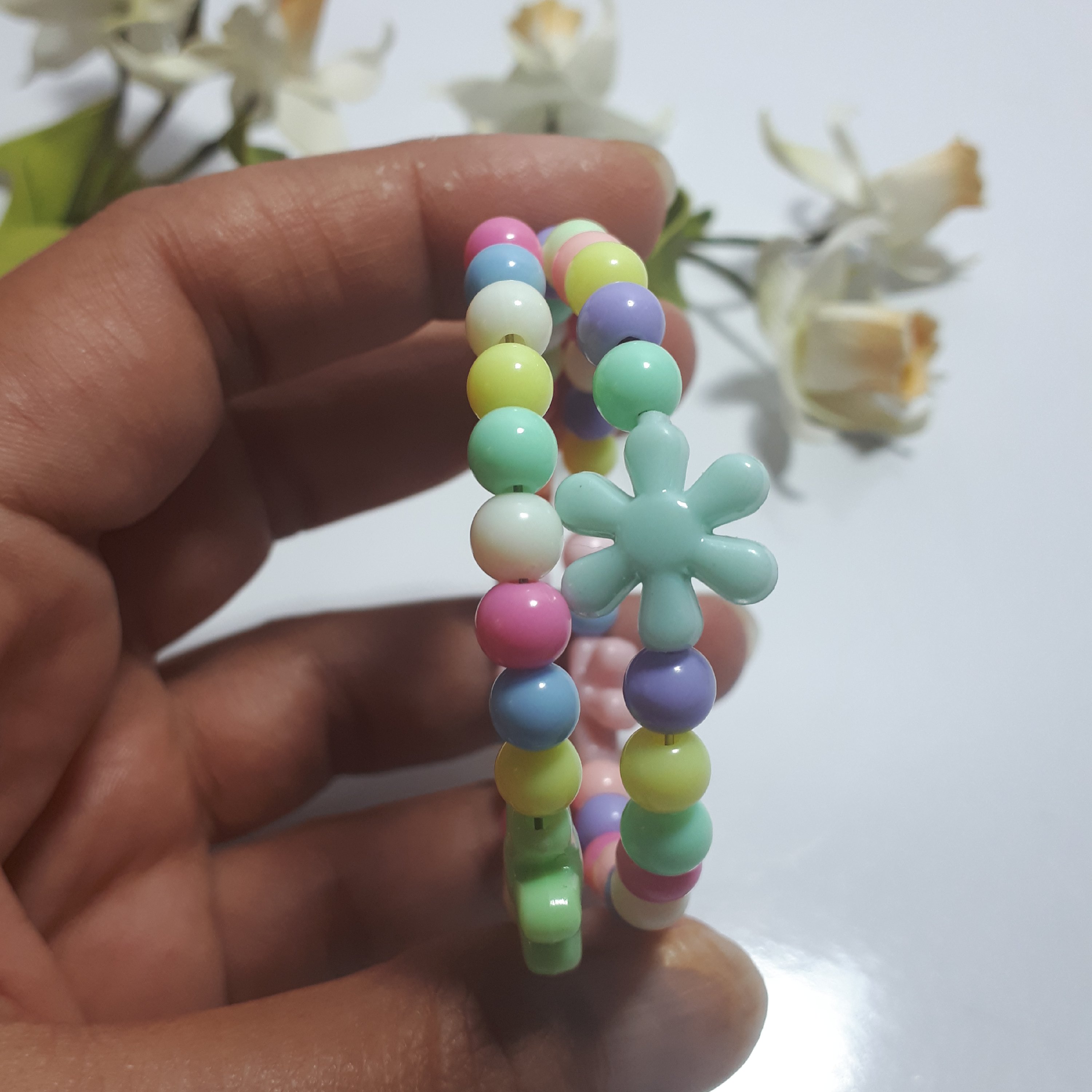 دستبند فنری مهره ای  رنگ های پاستلی 