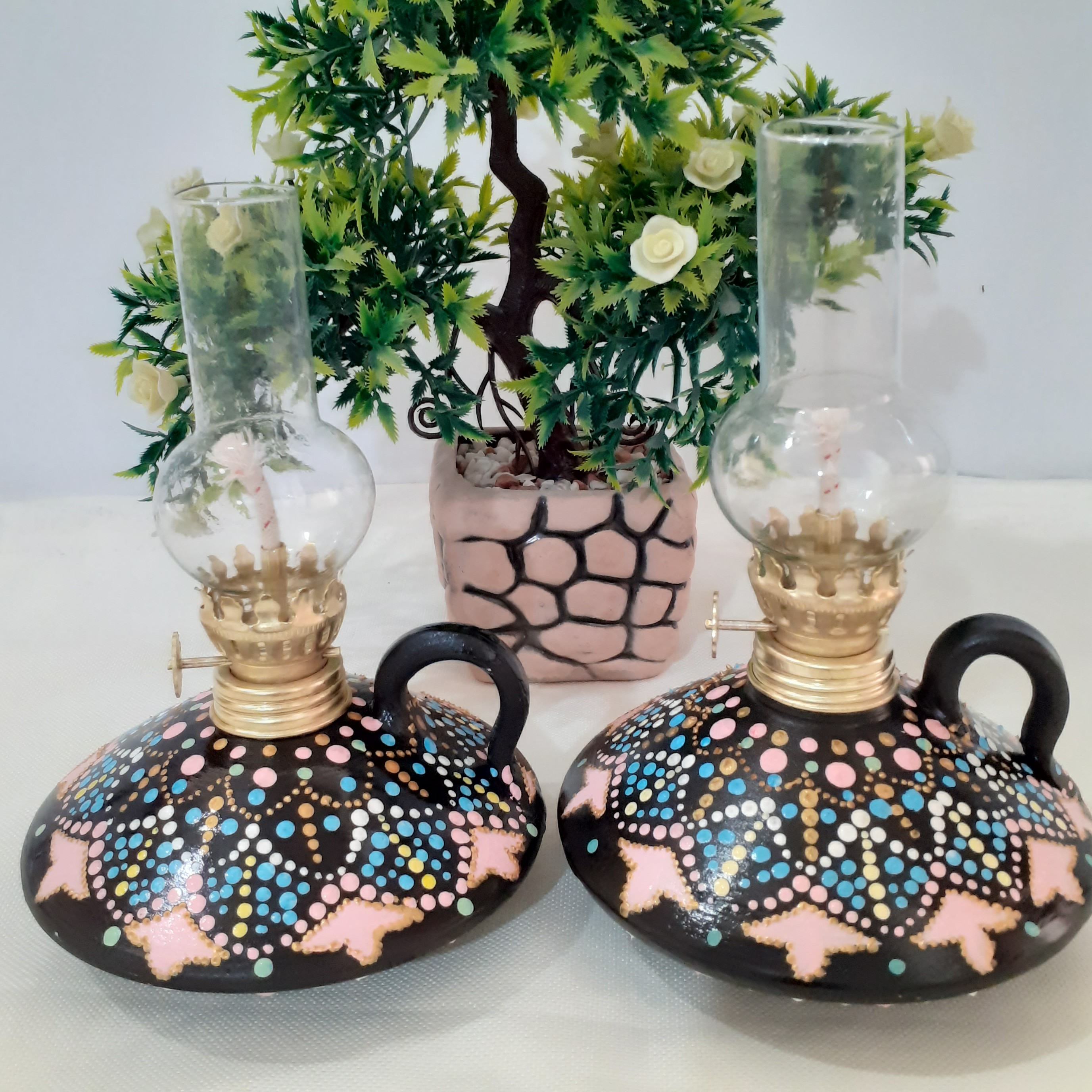 چراغ گردسوز نقطه کوبی شده دکوری وتزیینی
