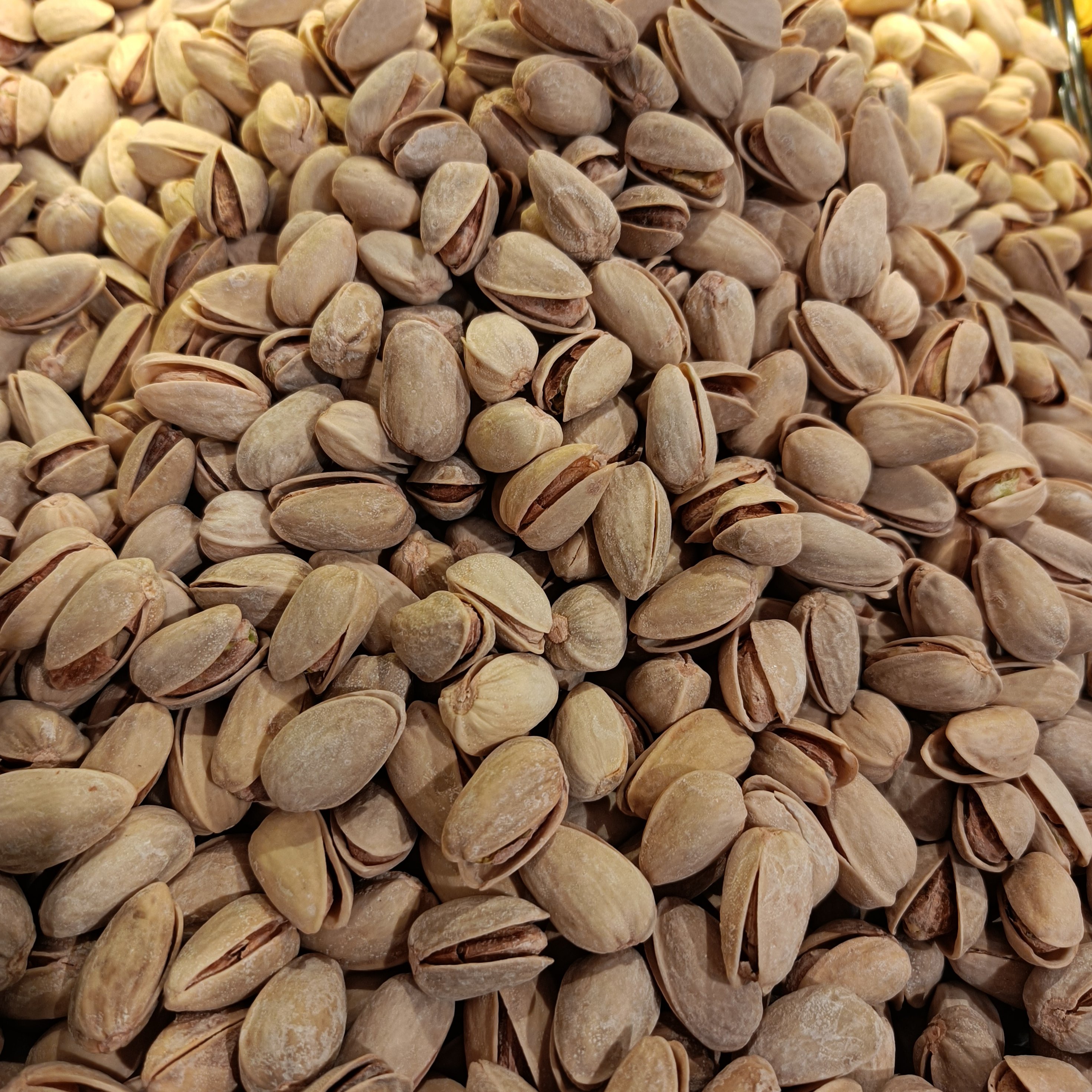 پسته اکبری نمکی 300گرمی