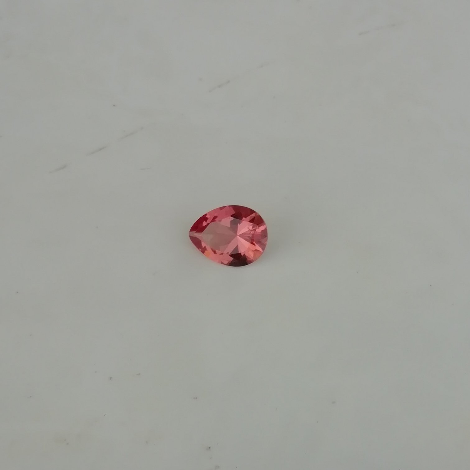 سنگ الکساندریت مدل اشکی