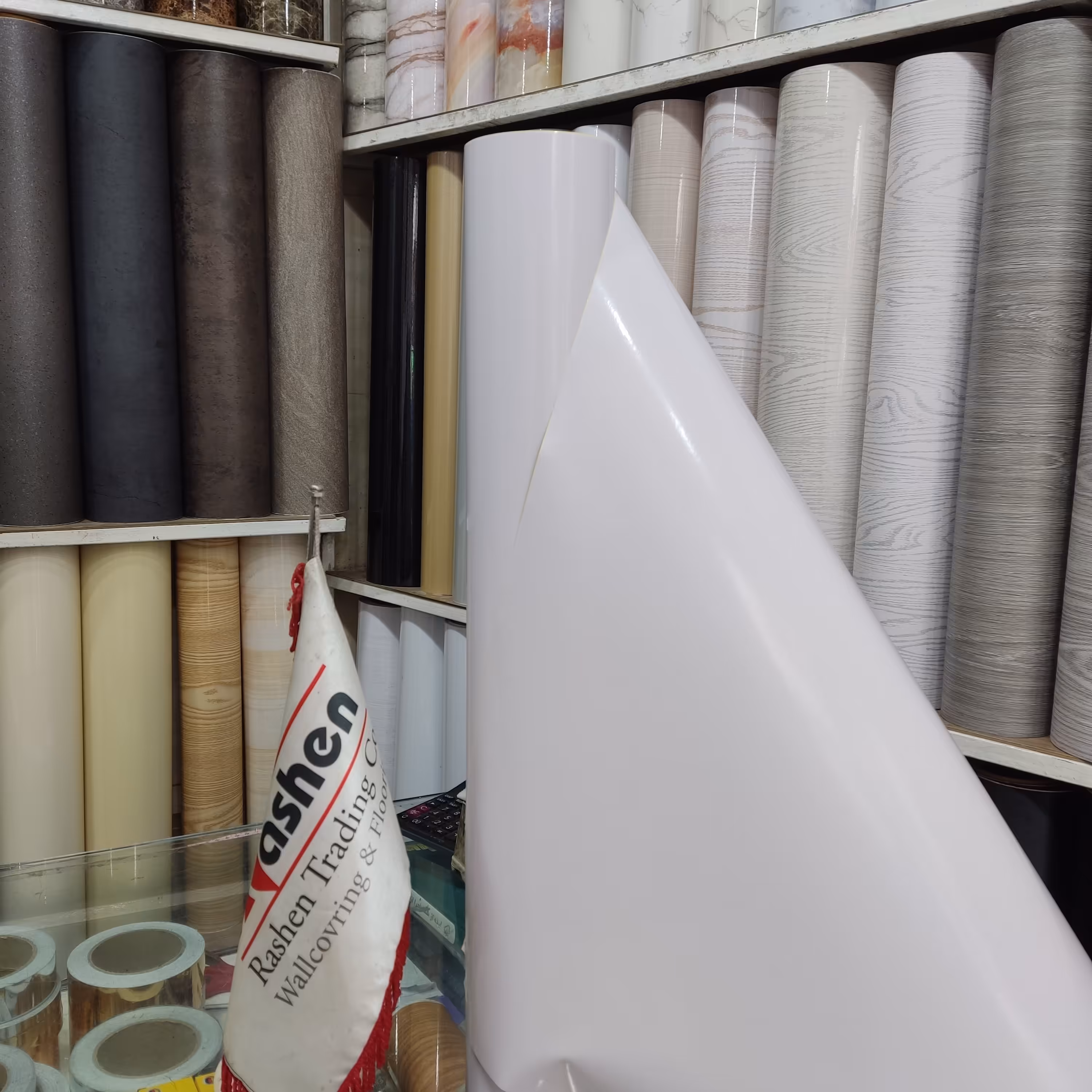 برچسب سفید براق عرض 70 سانت(رول10متری)