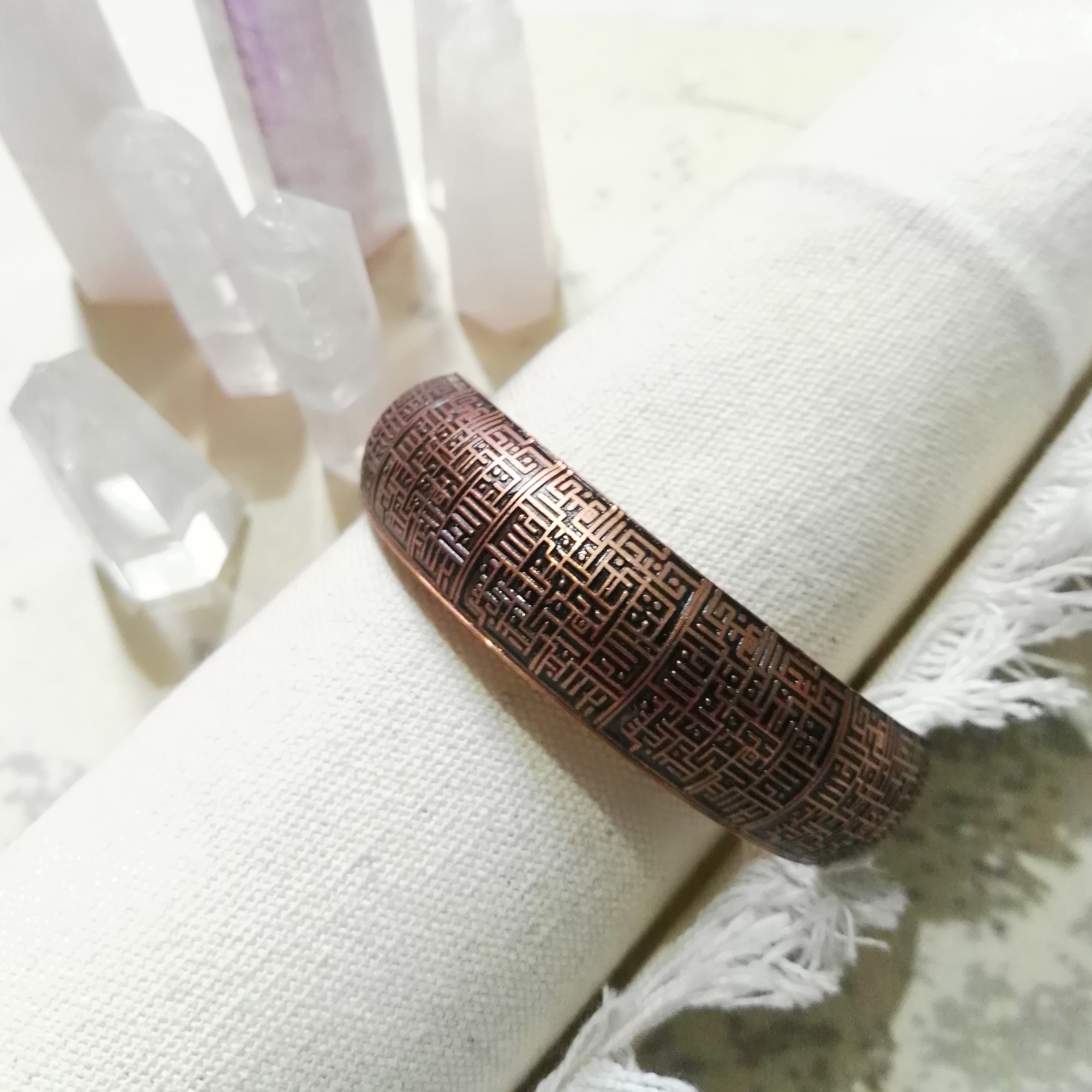 دستبند مسی اصل طرح هندسی اسپرت آرامش بخش و از بین برنده استرس و خستگی