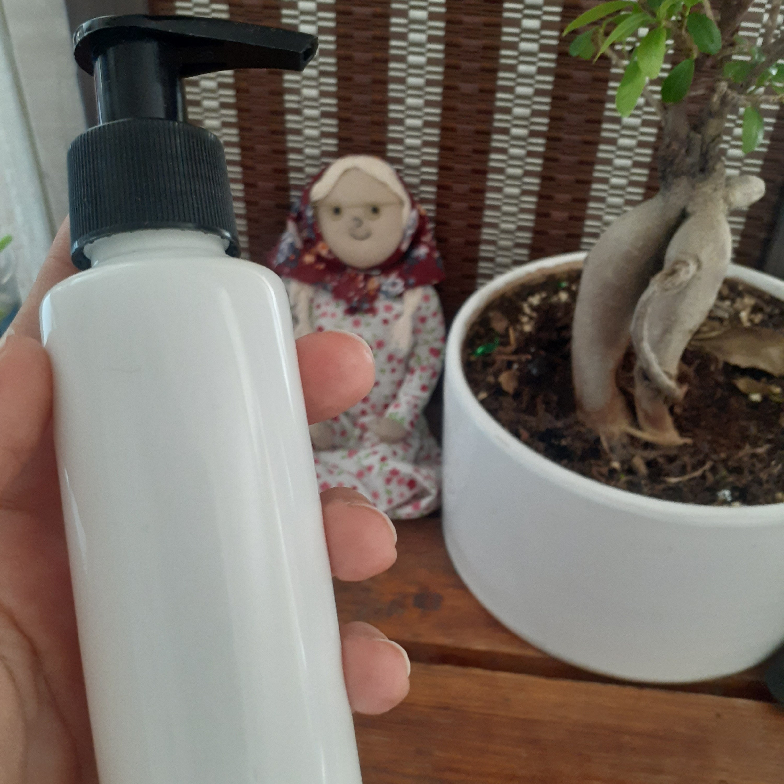 کرم آبرسان و مرطوب کننده حاوی اوره