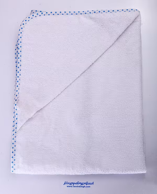 حوله کلاهدار نوزادی اصل مادرکر رنگ سفید با نوار ابی mothercare