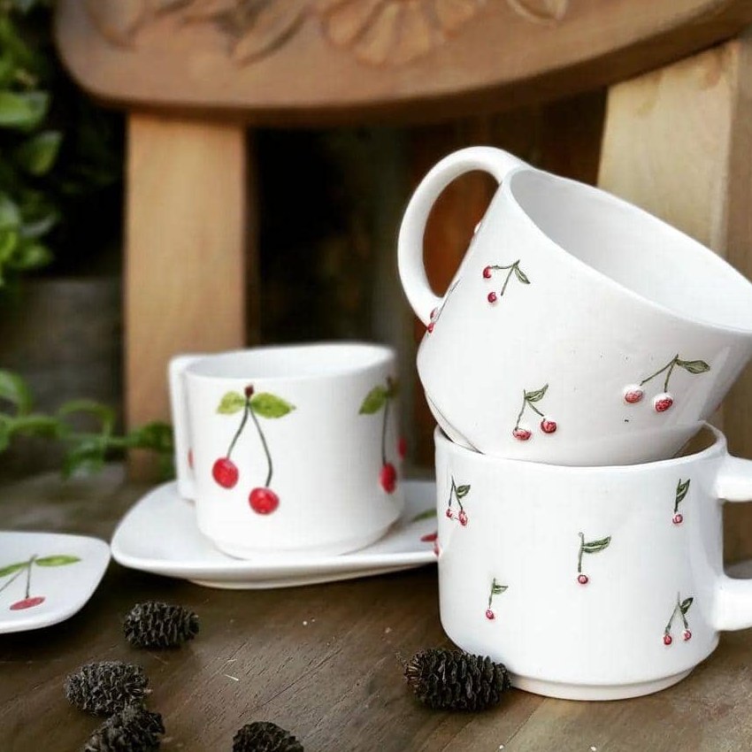 نیم ماگ آلبالویی و زیر ماگی 

