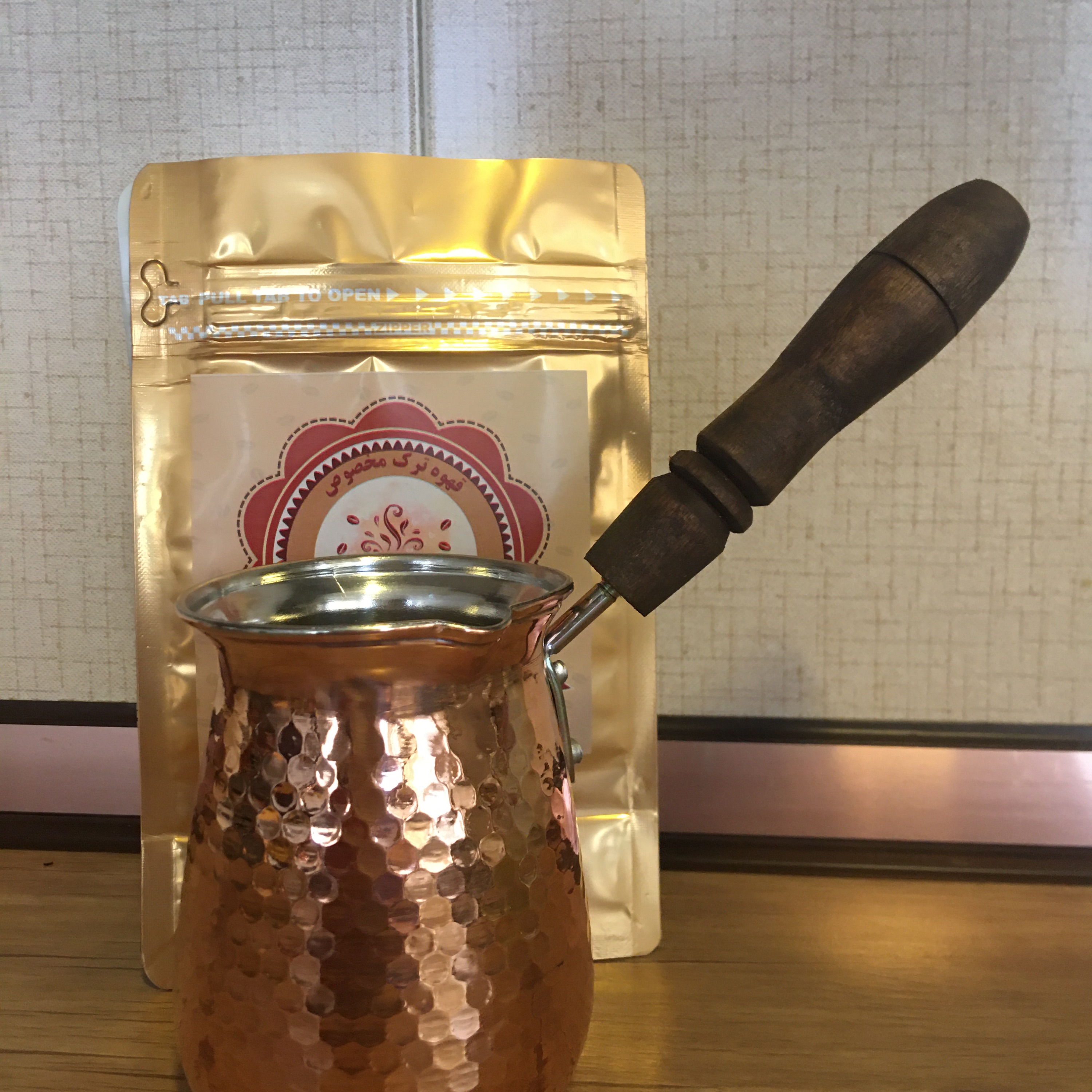 قهوه جوش مسی چکشی دسته چوبی سایز 2 آدن کافی (مناسب 4 فنجان قهوه ترک)