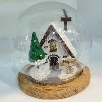 گوی شیشه ای  طرح خونه برفی 