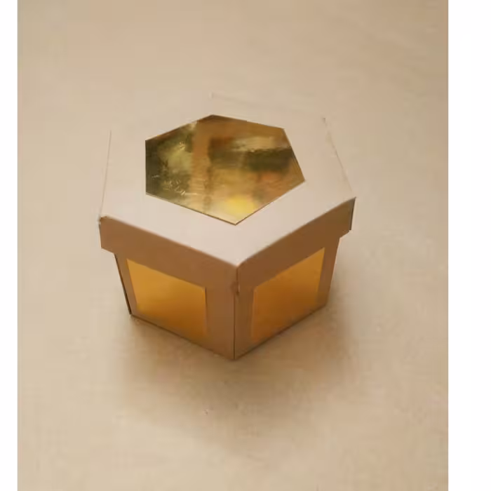 جعبه کادویی شش ضلعی  کرافت  ارتفاع 10 سانت مدل کندو عسل  تولید اصفهان بافت 