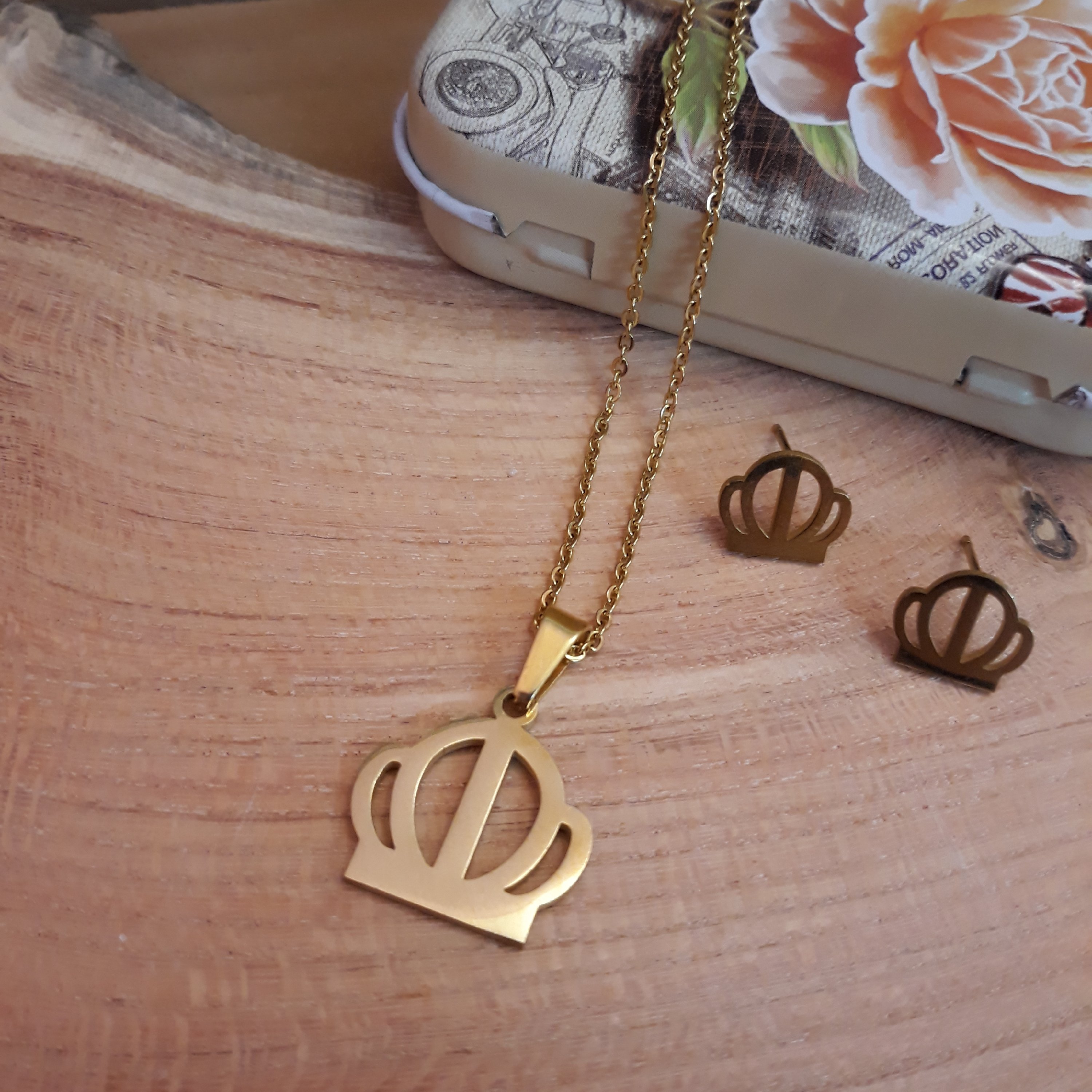 نیم ست کوئین با زنجیر