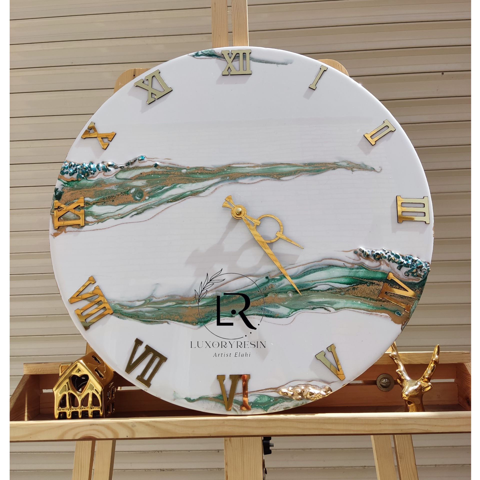 ساعت دیواری رزین ساعت سفید ساعت سبز موتور آرام گرد 