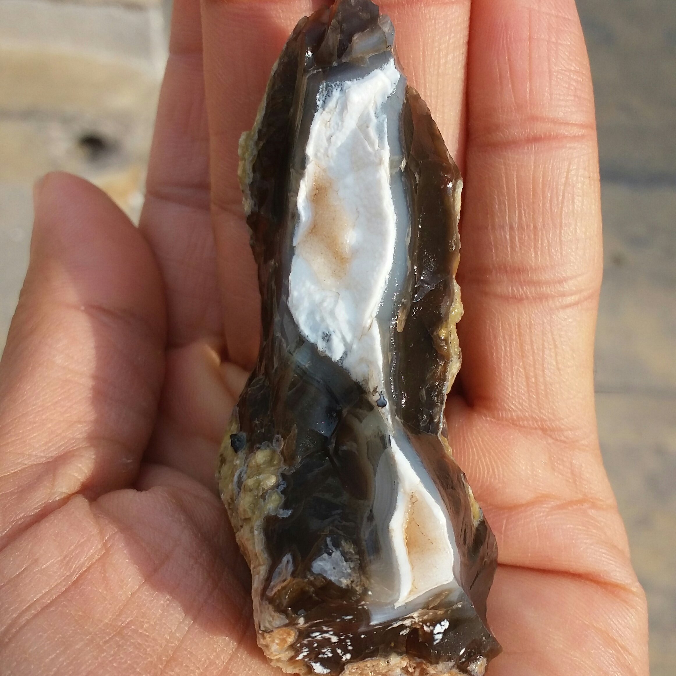 سنگ راف عقیق خرمایی طرح دار  محشر 
100درصد طبیعی شاهکار خلقت
کد 8456